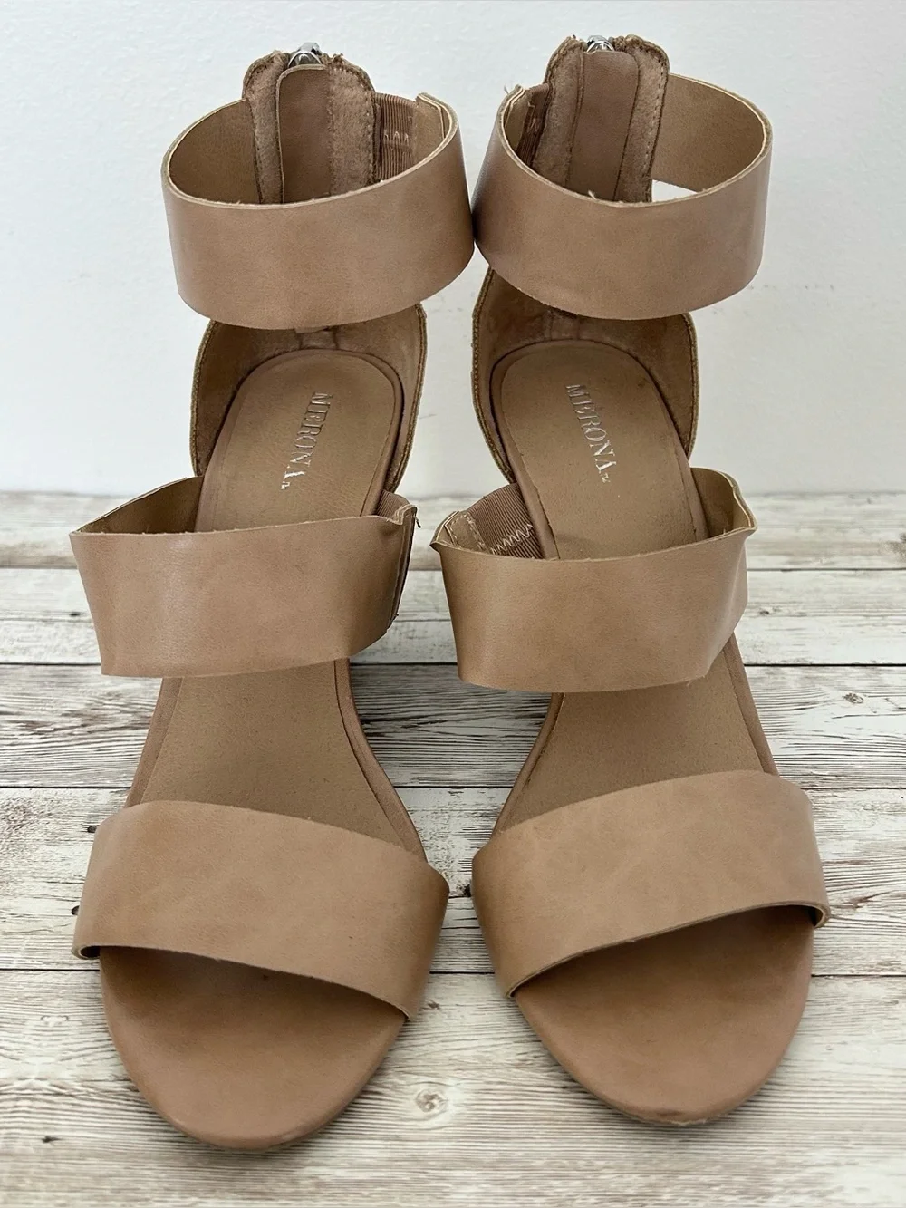 Merona Strappy Wedge Sandal in Tan size 6.5 Ankle Strap Summer Vacation Casual